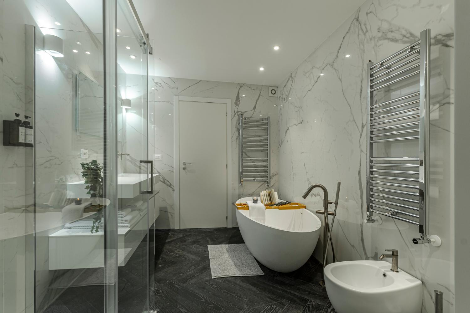 Righi Suite Apartment Bologna Bagian luar foto